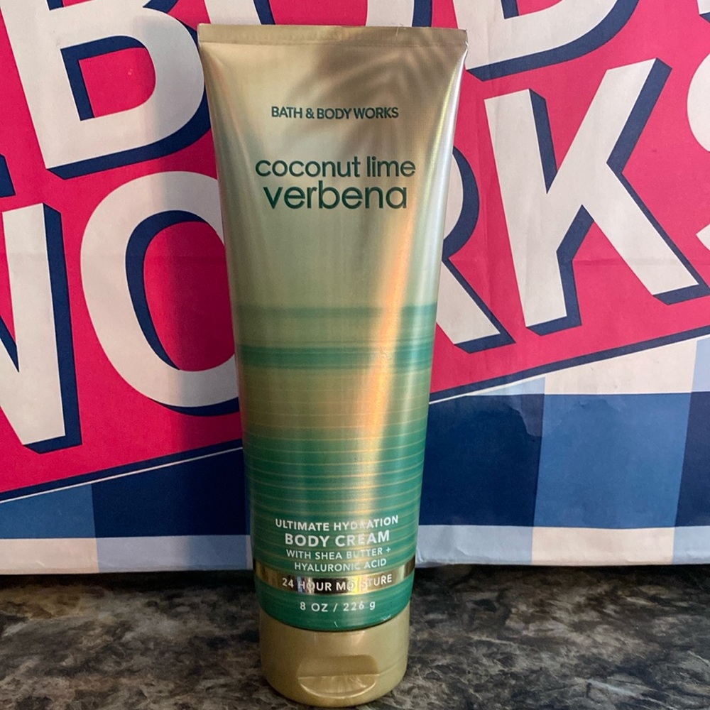 Bath & Body Works Coconut lime Verbena